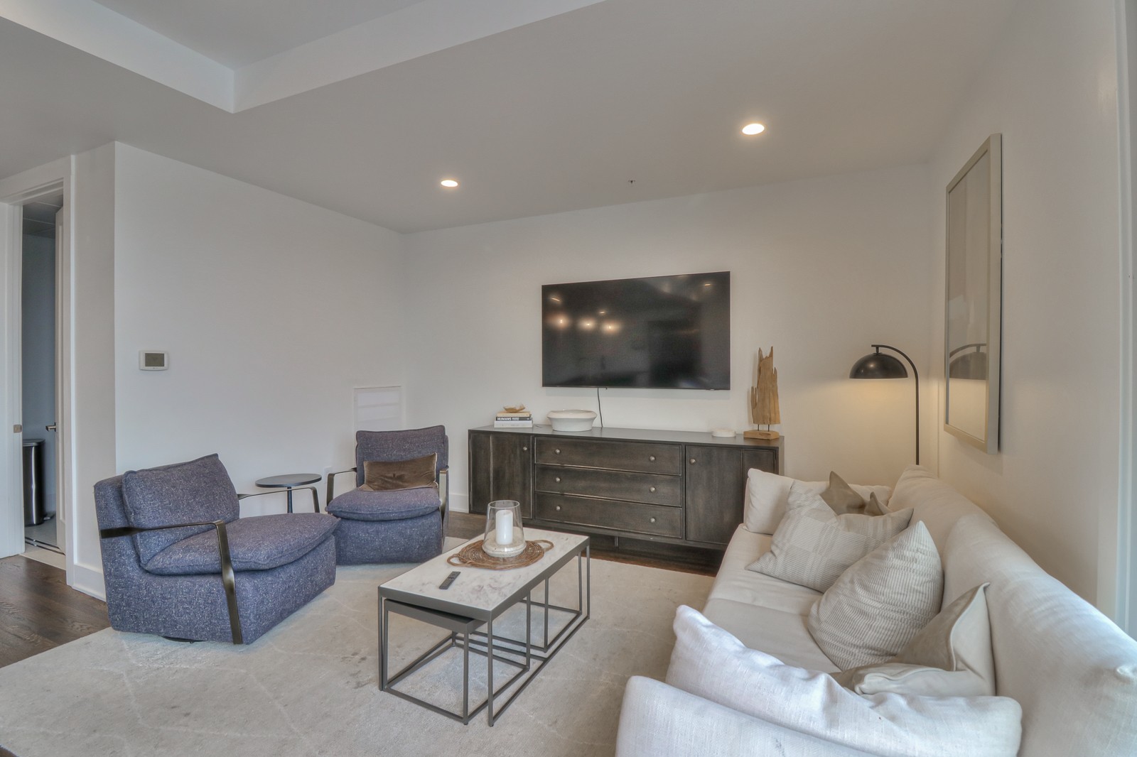 601 Madison St Unit: 202