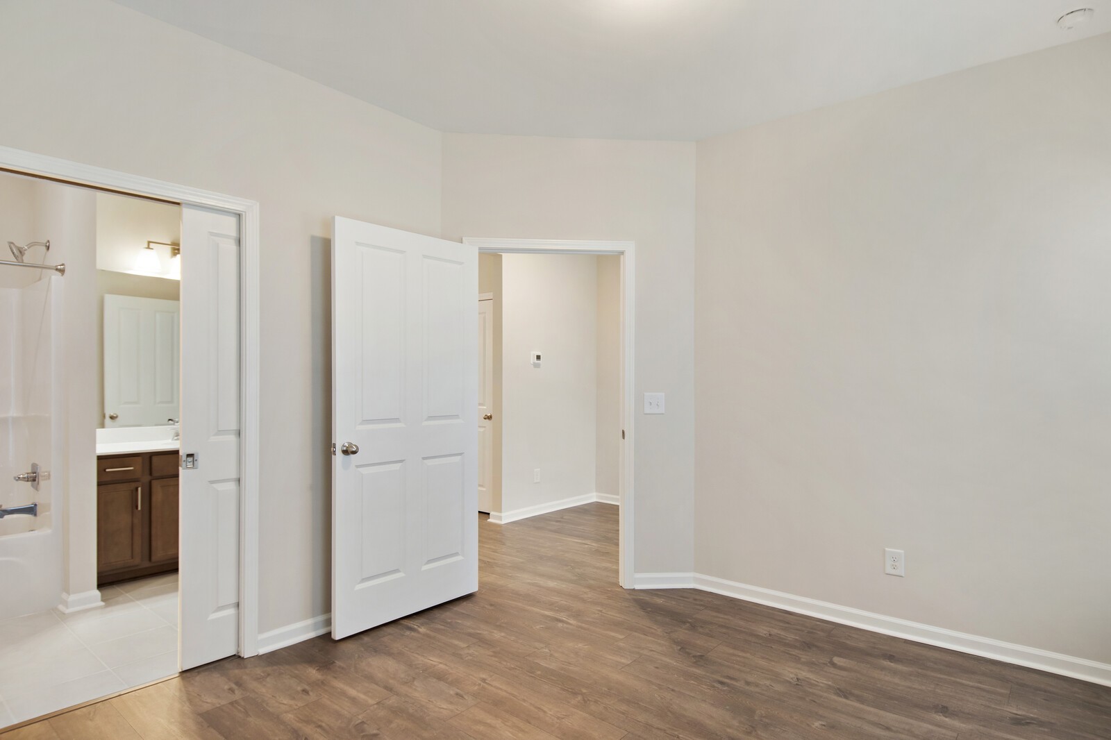 8121 Warbler Way
