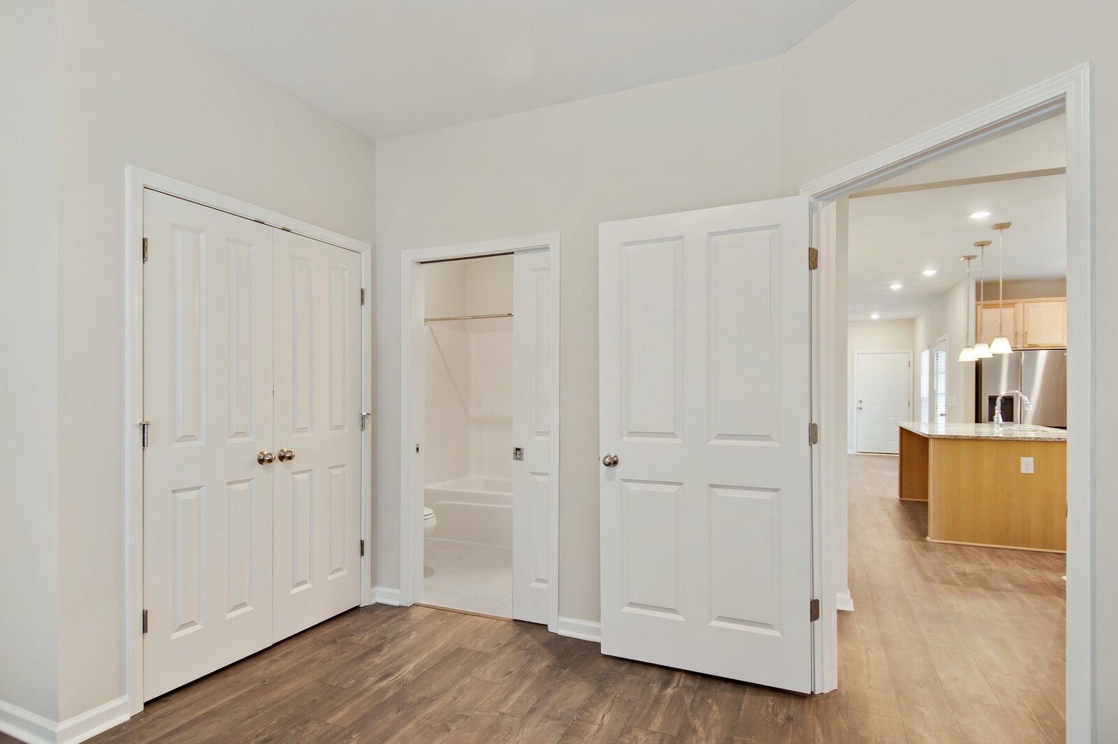 8121 Warbler Way
