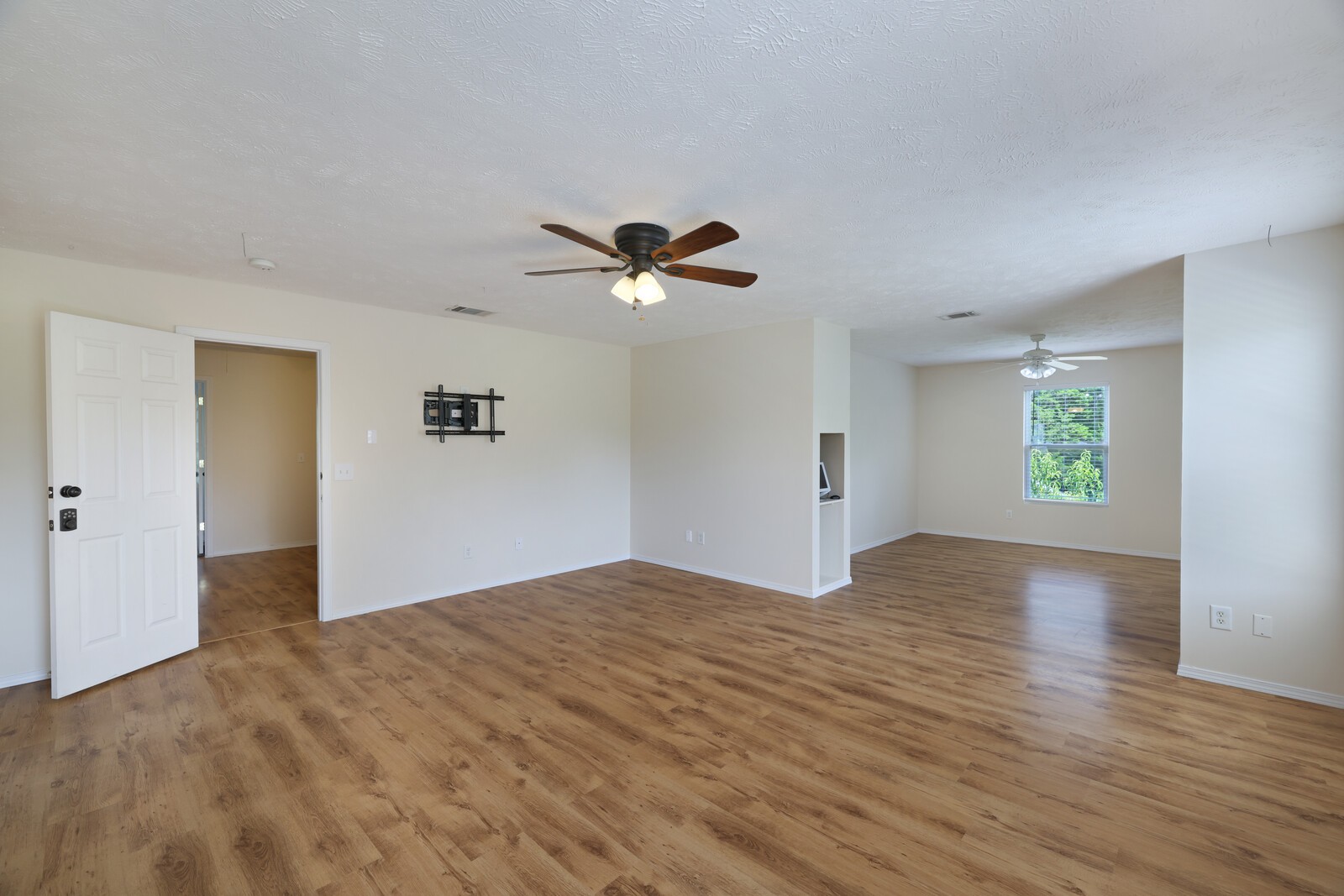 5084 Smith Springs Pkwy