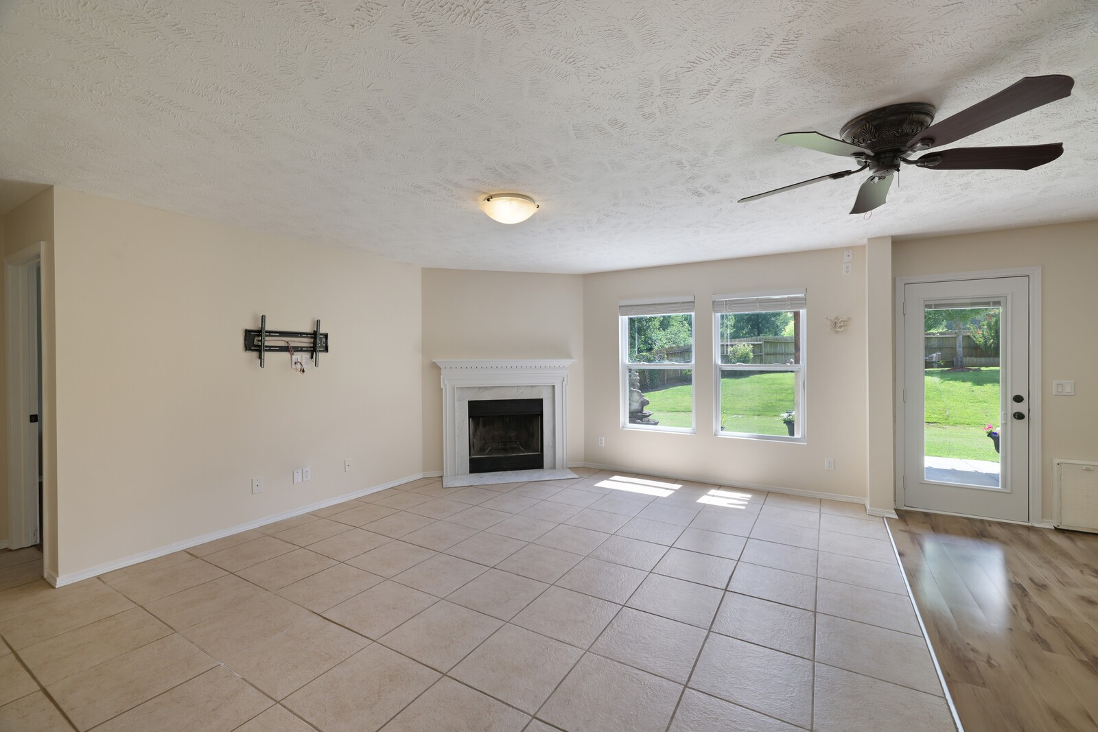 5084 Smith Springs Pkwy
