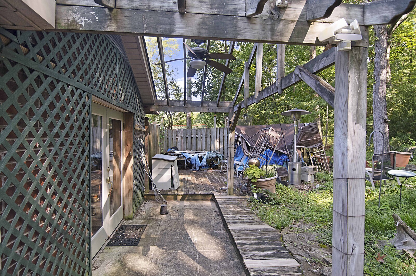 936 Davidson Dr