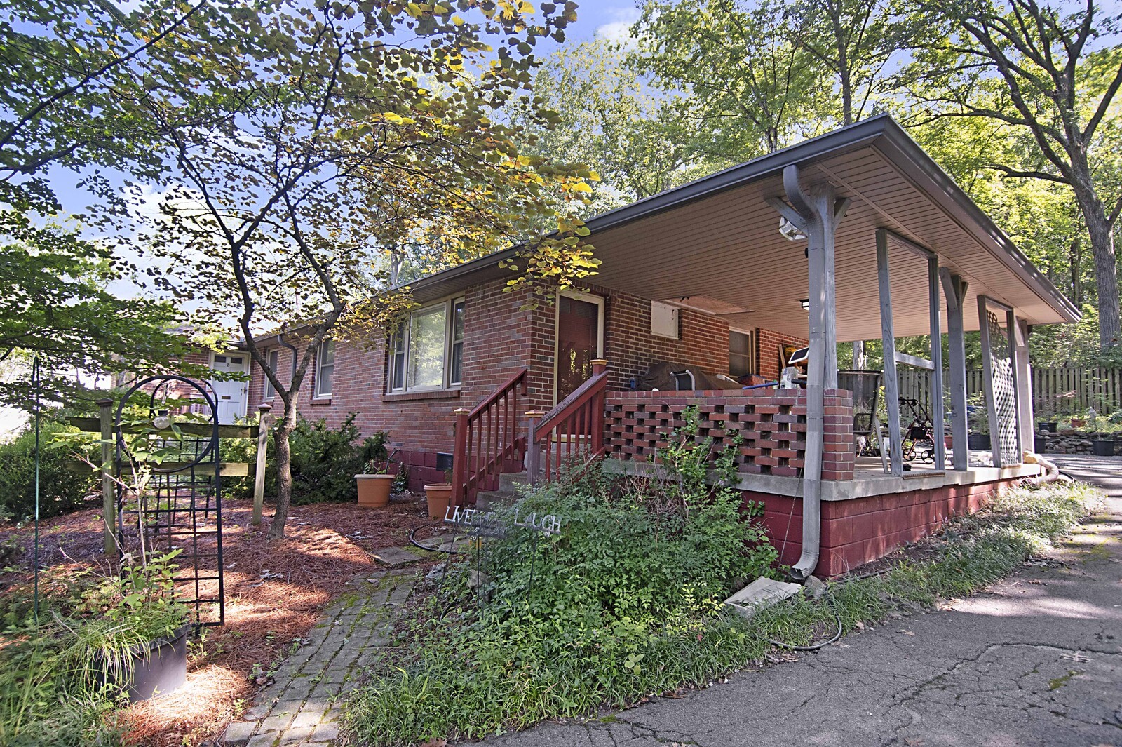 936 Davidson Dr