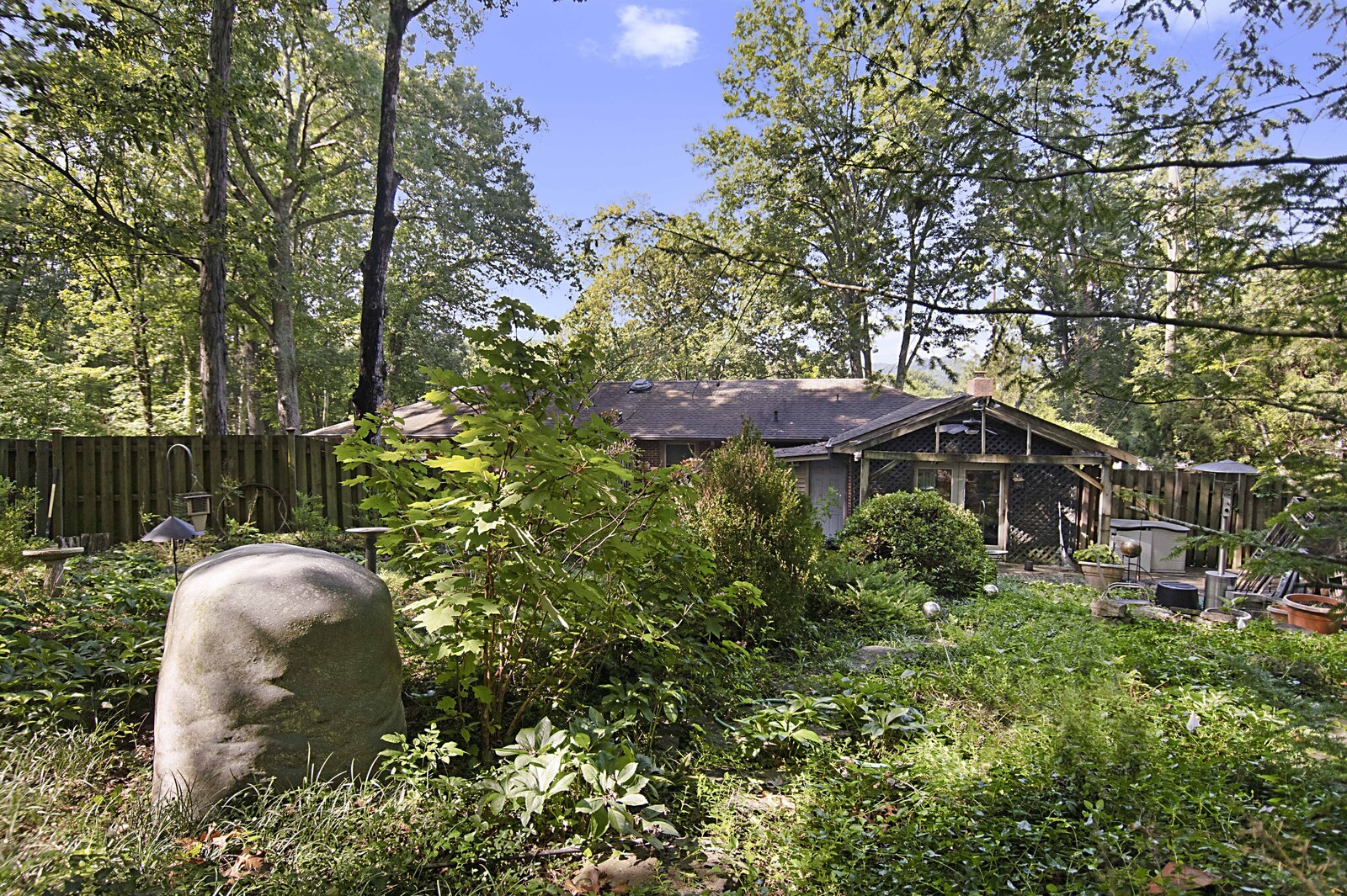 936 Davidson Dr