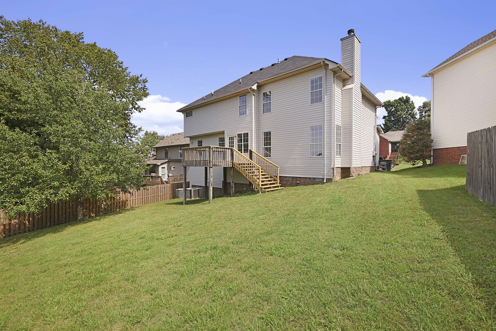 1112 Holt Hills Pl
