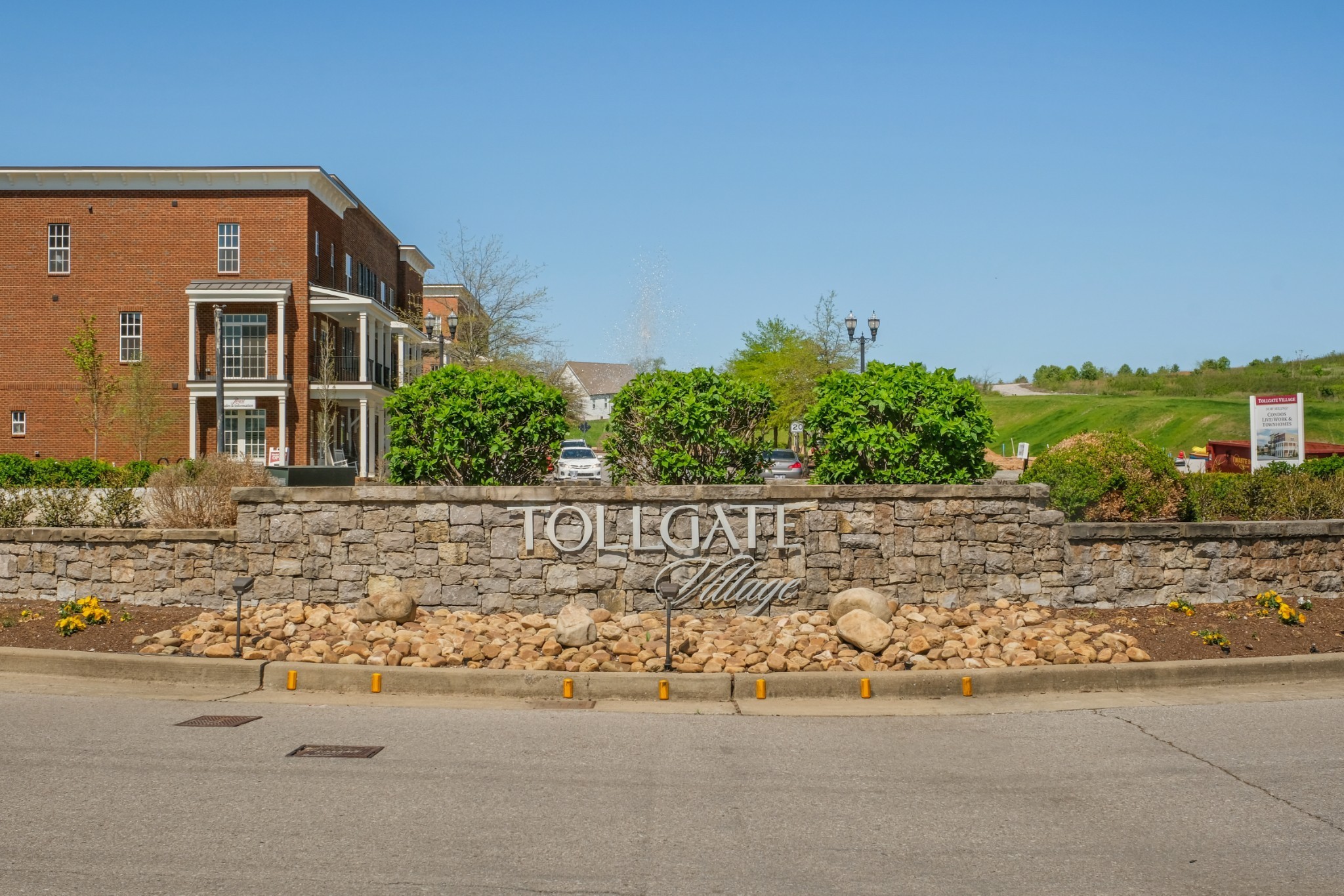 2844 Americus Dr
