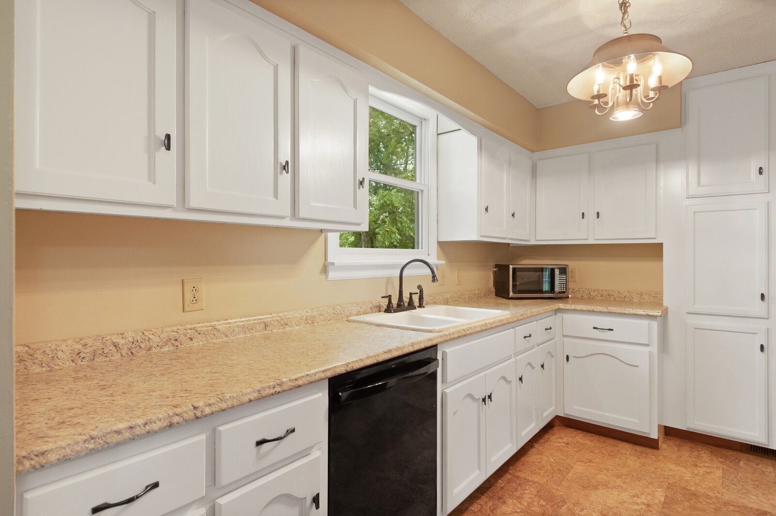 1990 Old Clarksville Pike