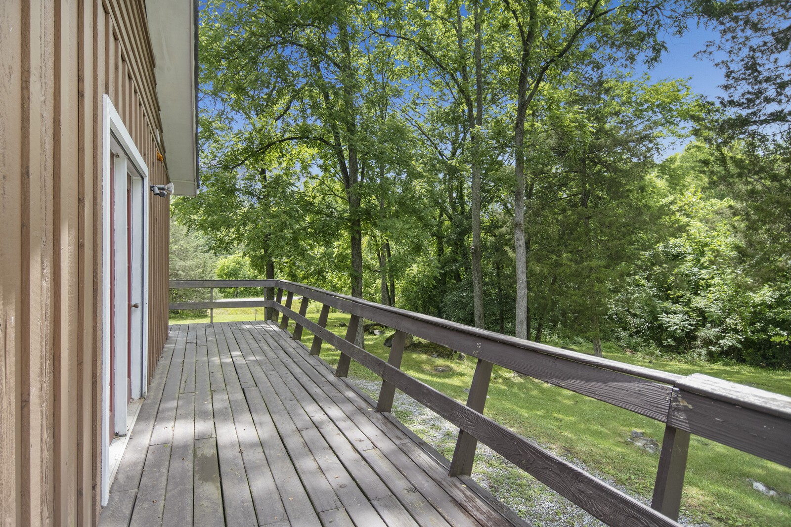 1990 Old Clarksville Pike