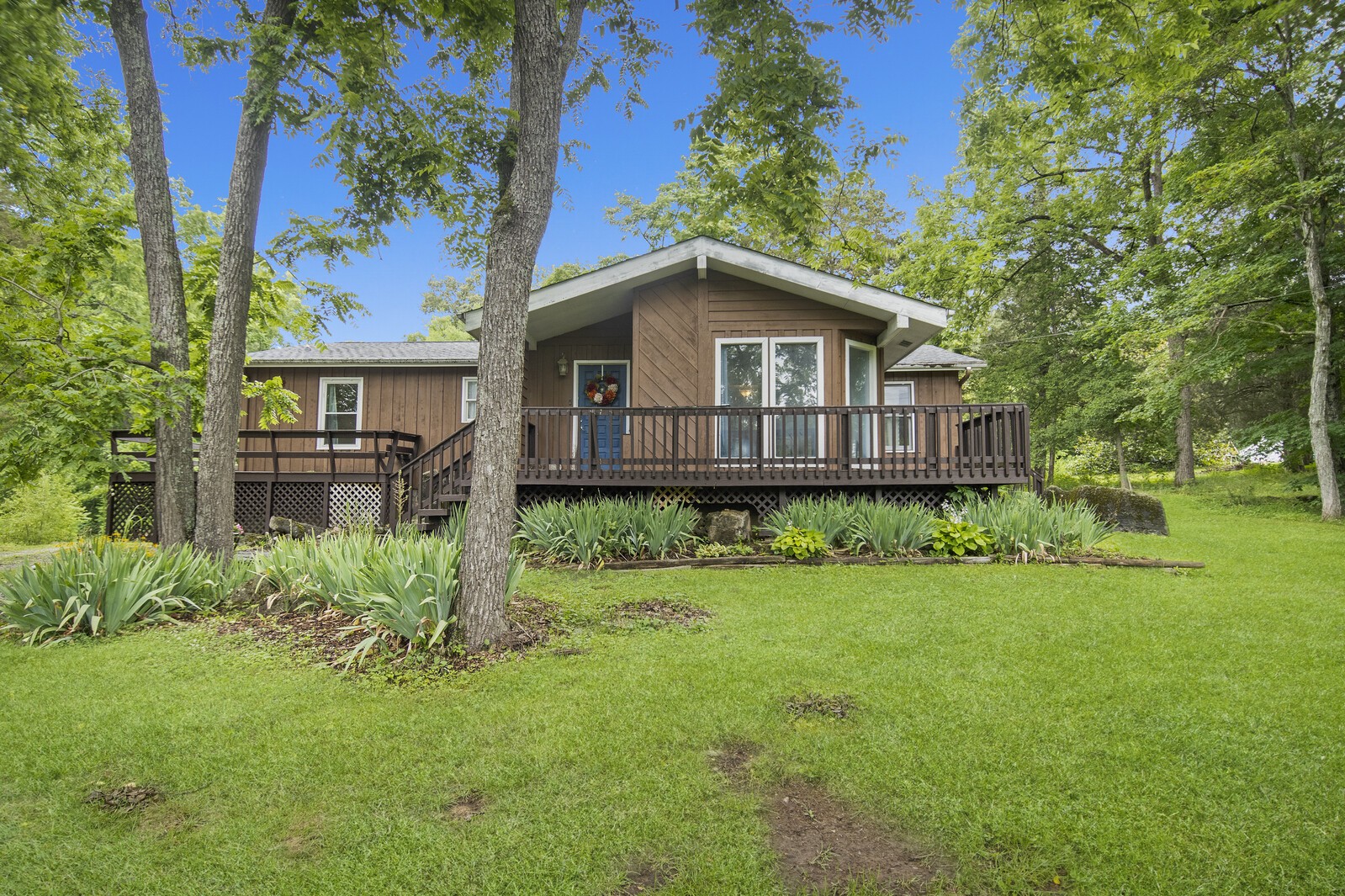 1990 Old Clarksville Pike