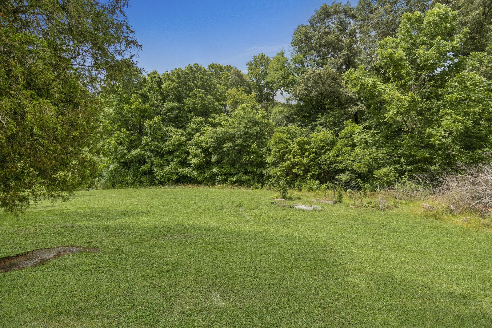 1990 Old Clarksville Pike