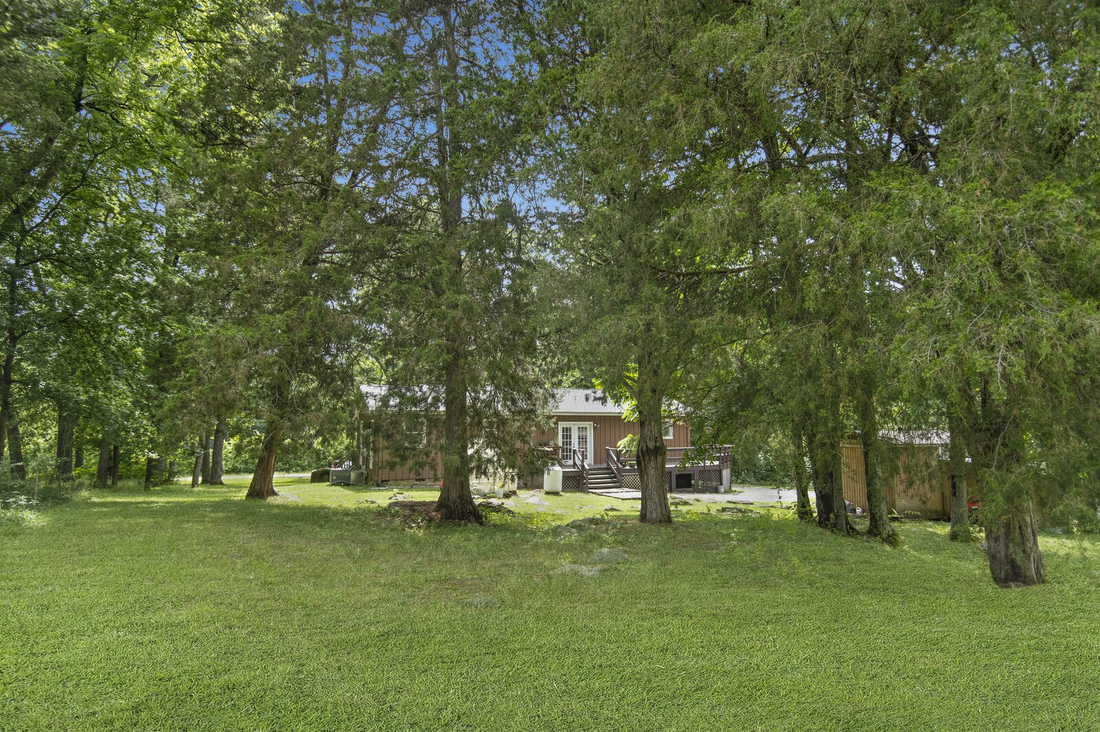 1990 Old Clarksville Pike