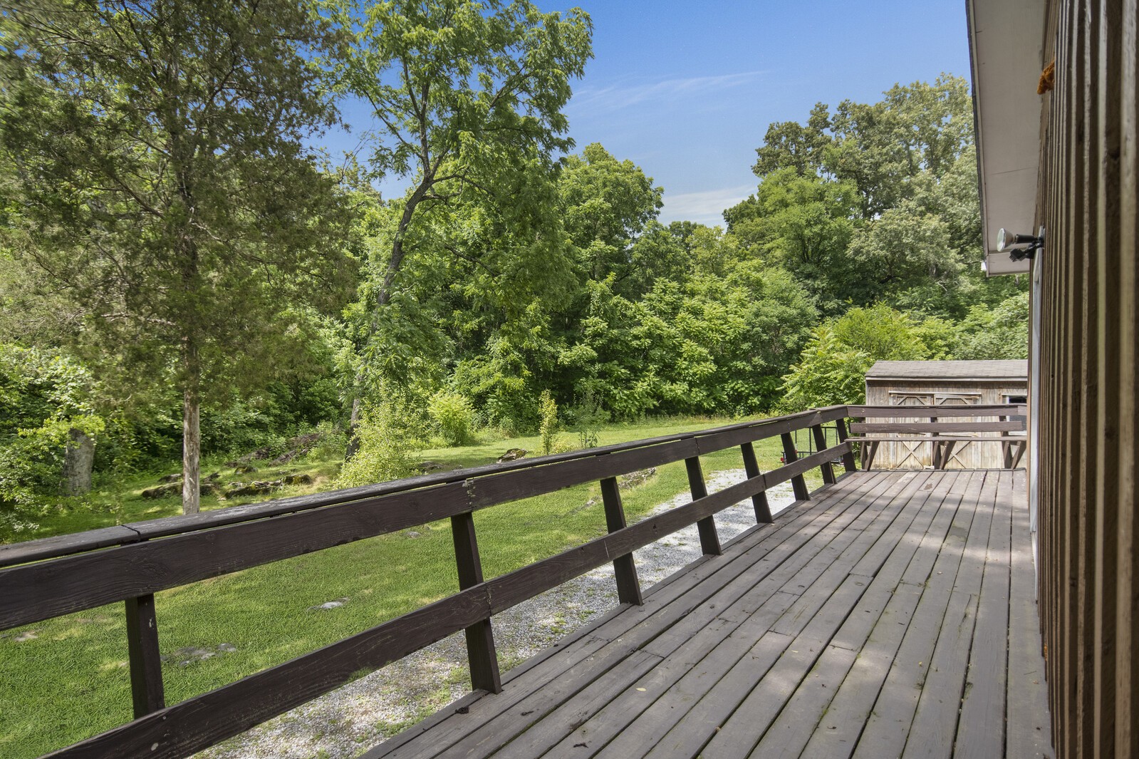 1990 Old Clarksville Pike