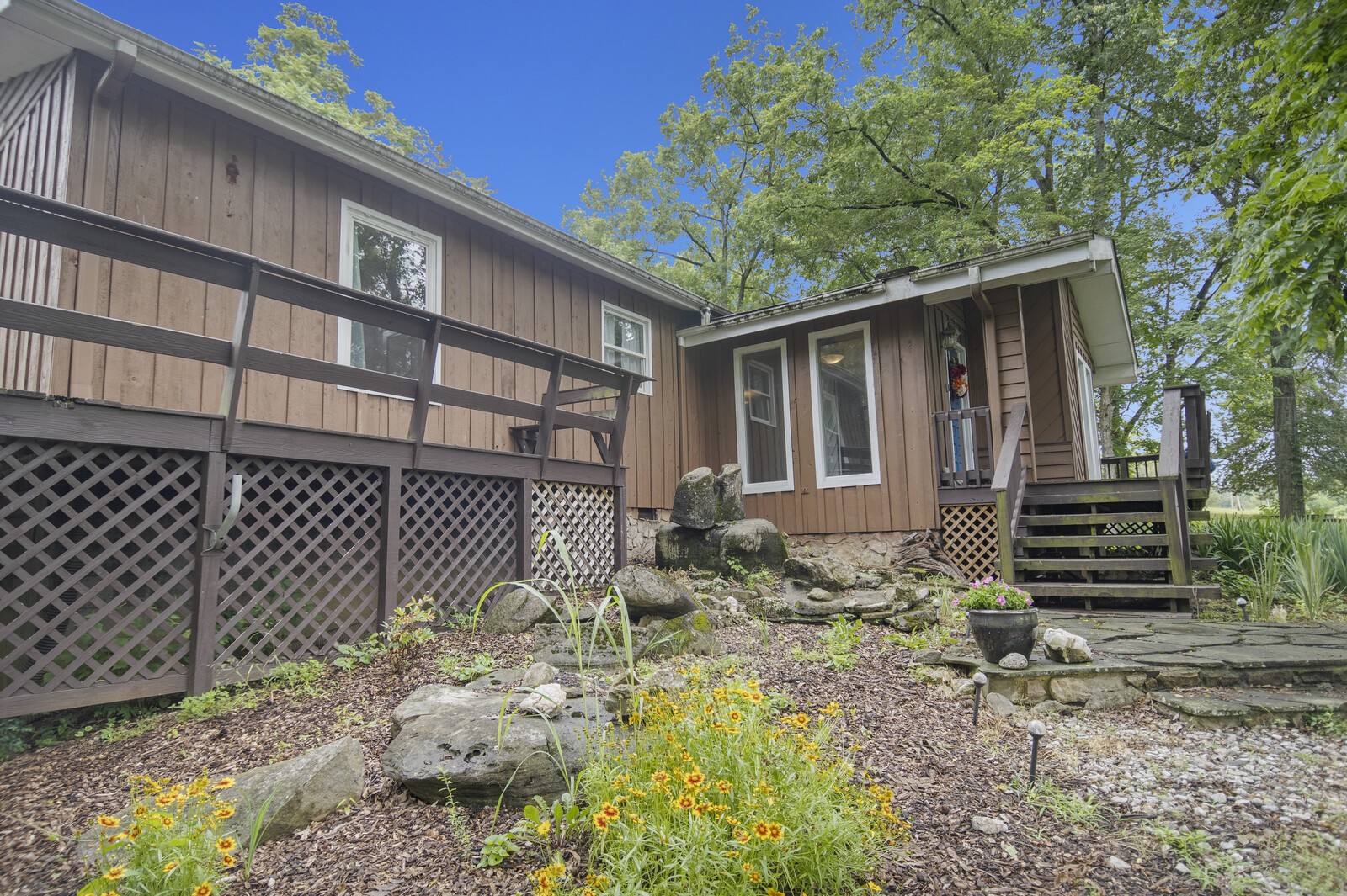 1990 Old Clarksville Pike