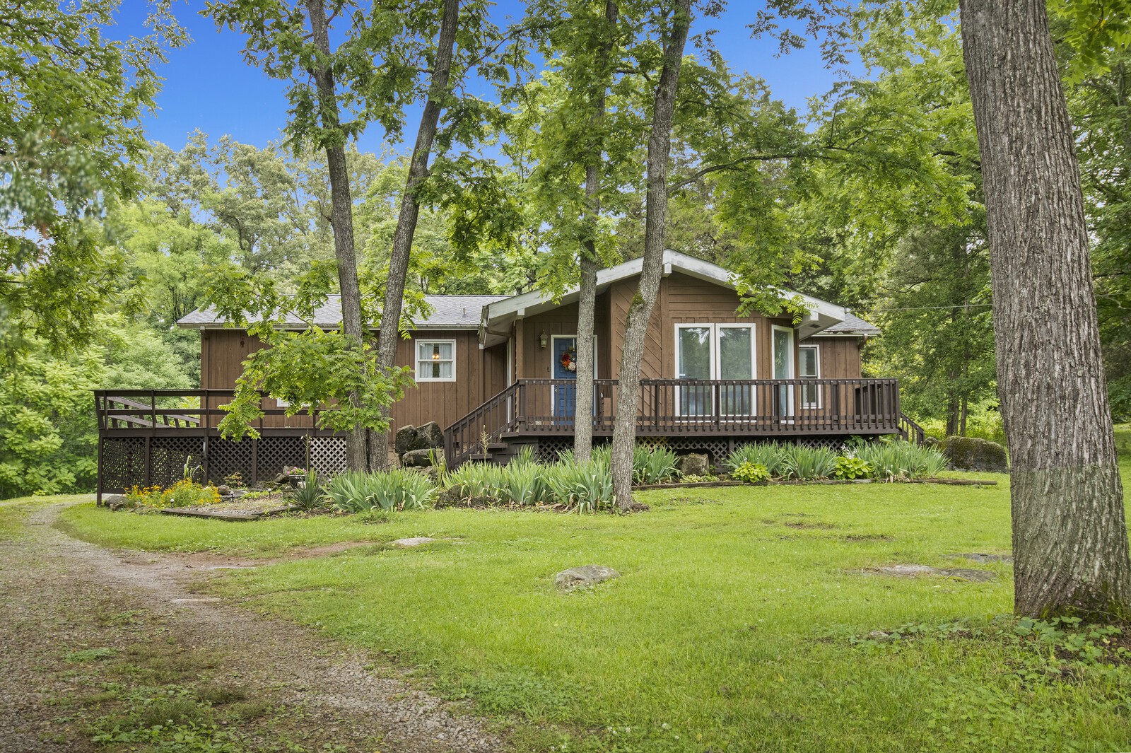 1990 Old Clarksville Pike