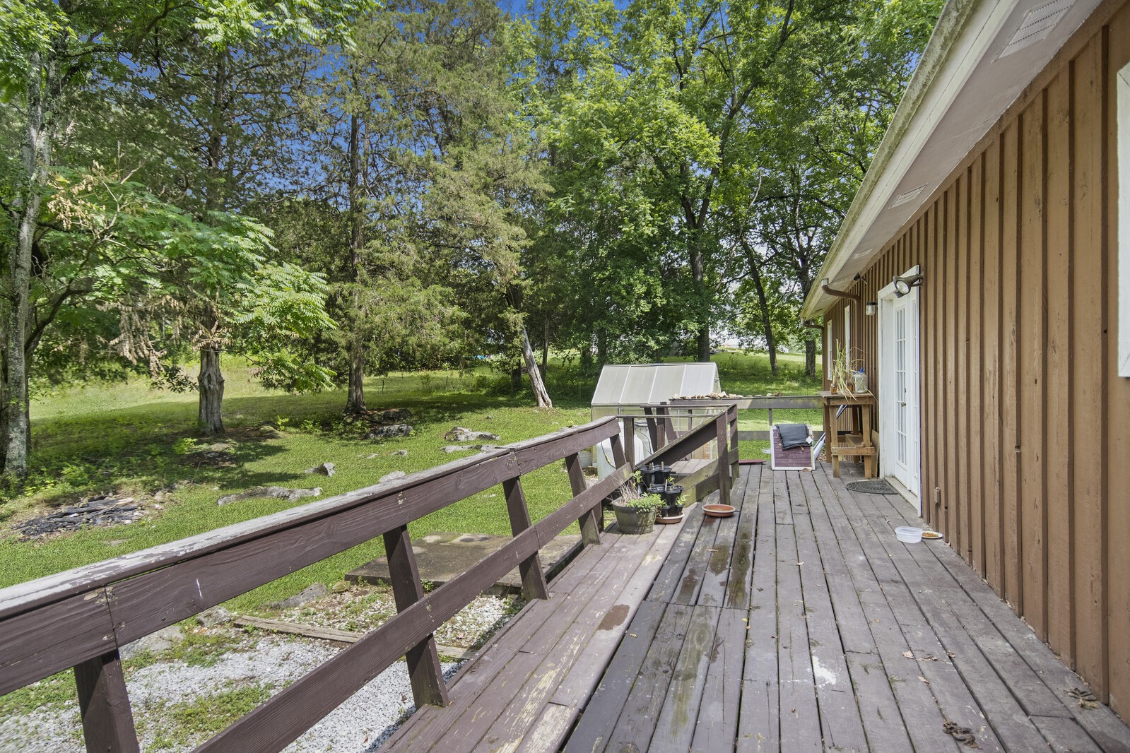 1990 Old Clarksville Pike