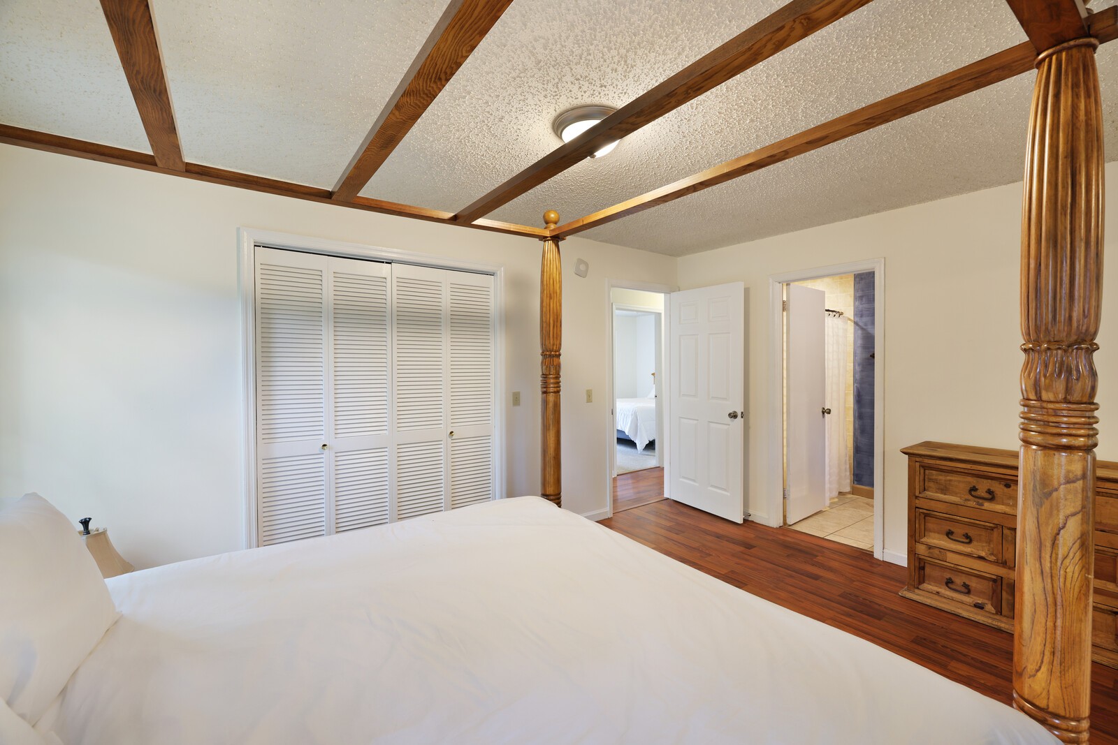 313 Canberra Ct