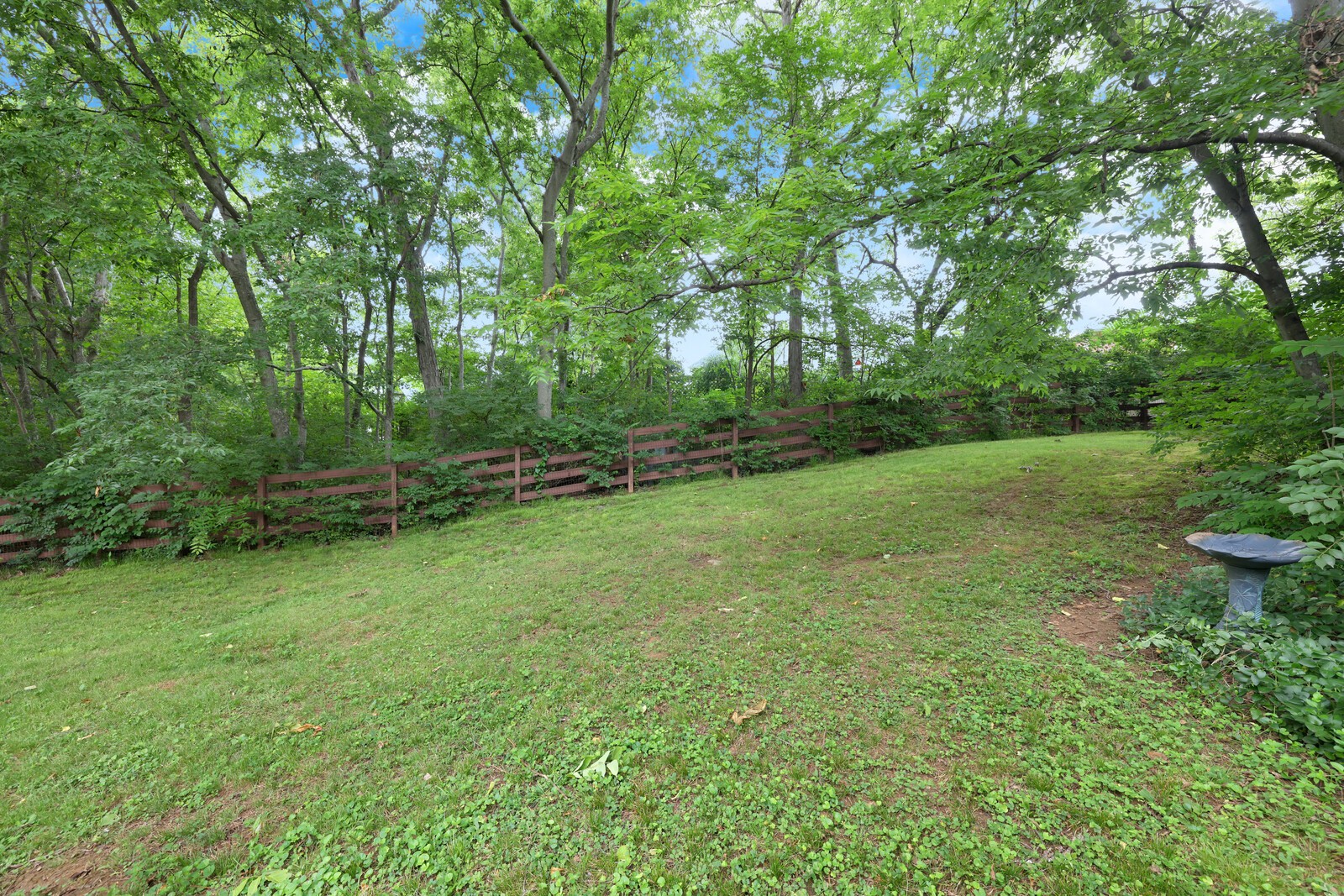 313 Canberra Ct