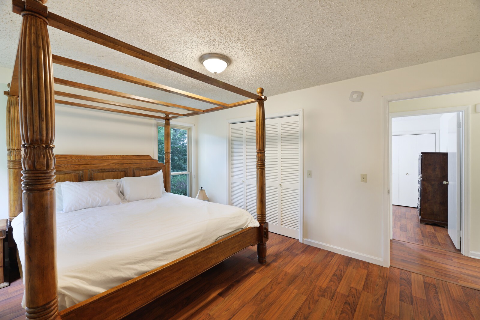 313 Canberra Ct