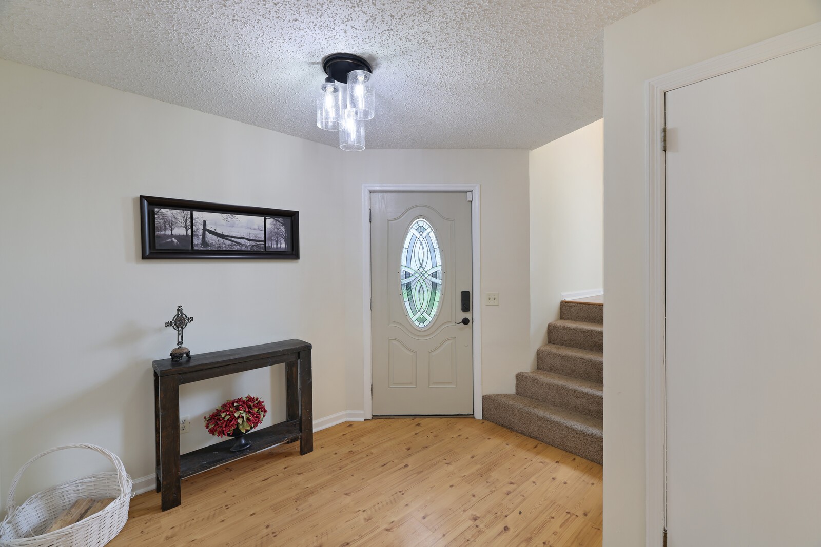 313 Canberra Ct