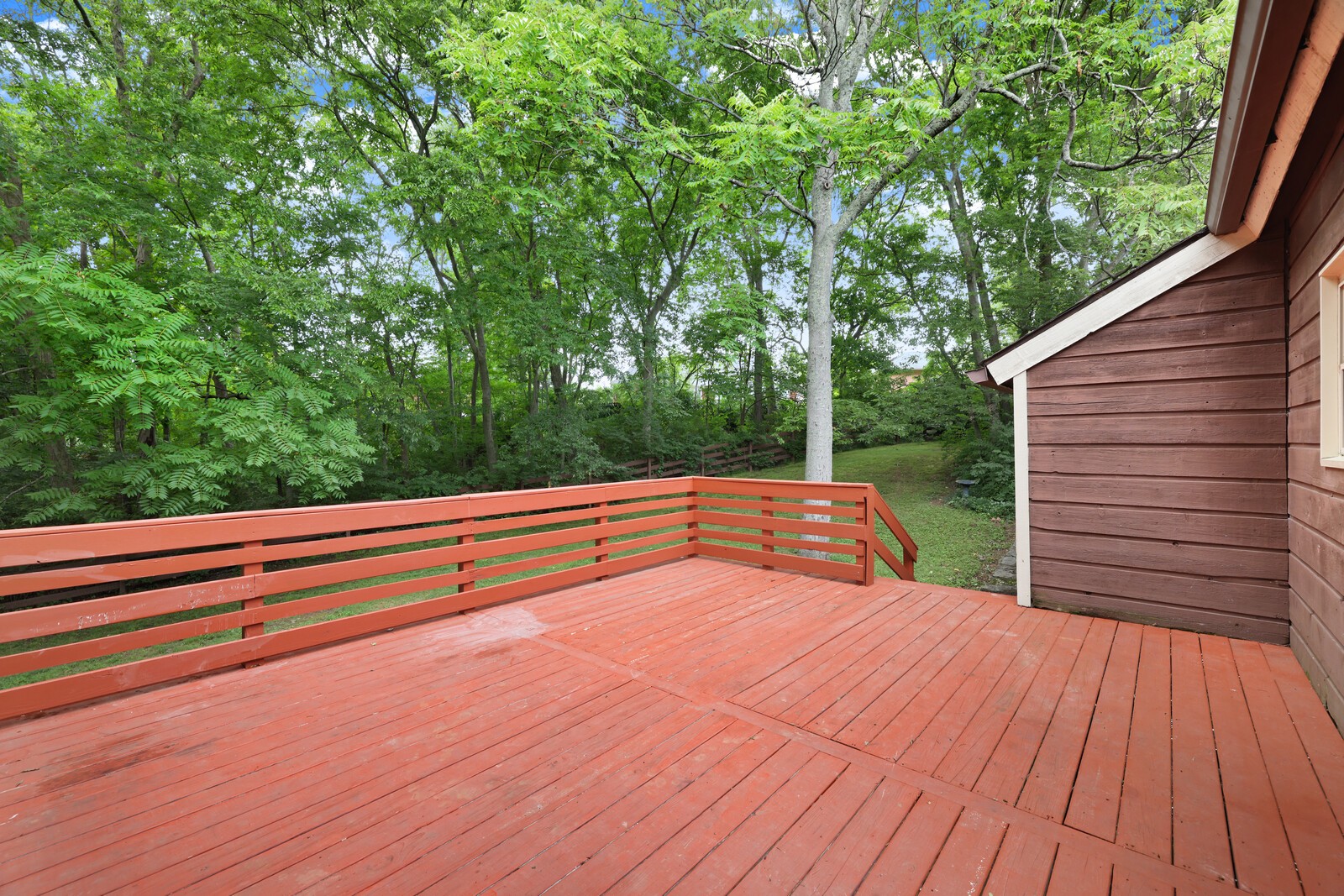 313 Canberra Ct