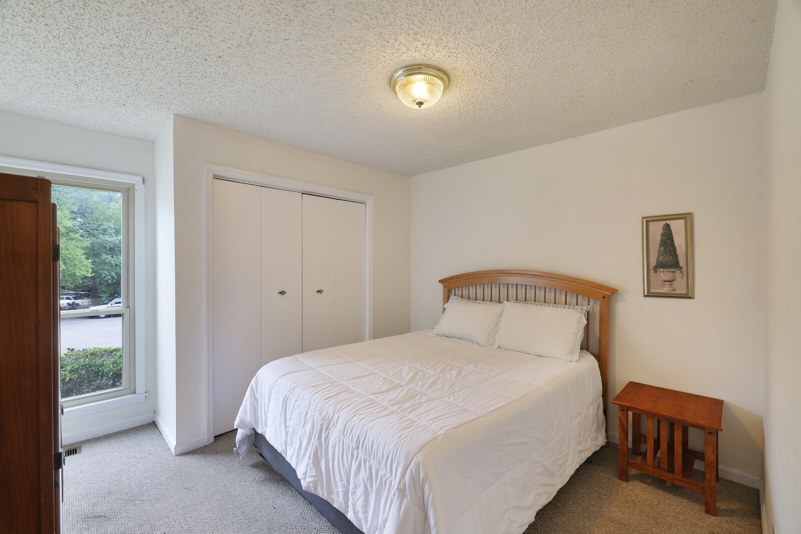 313 Canberra Ct