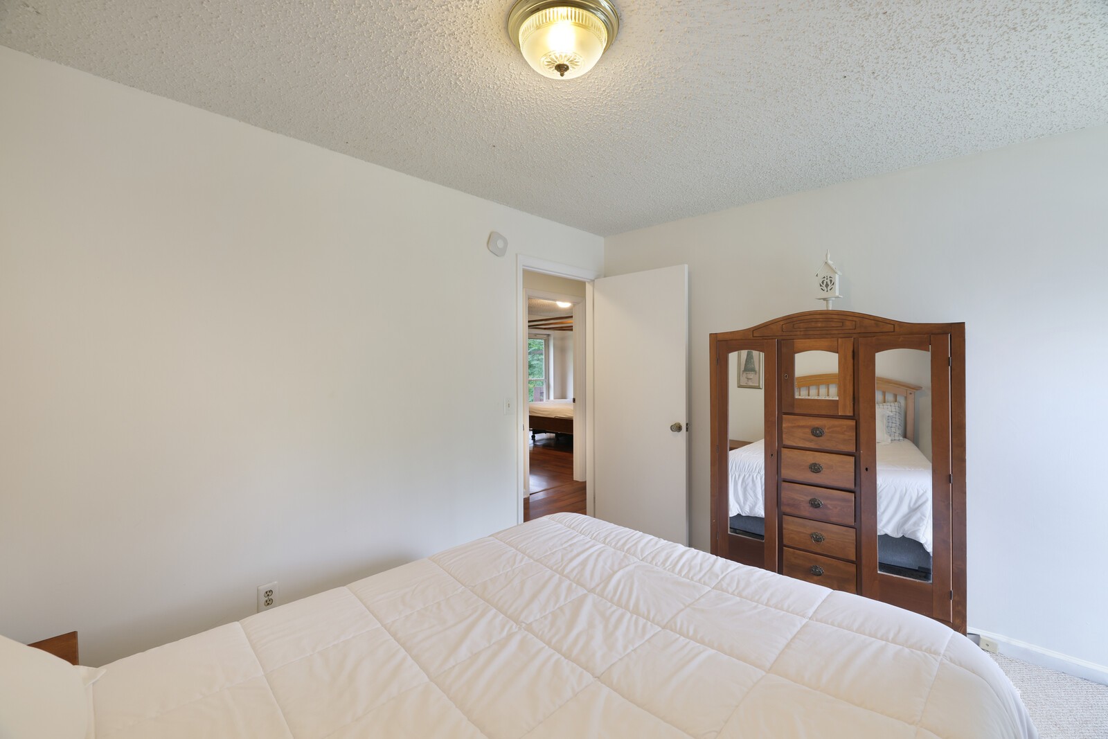 313 Canberra Ct