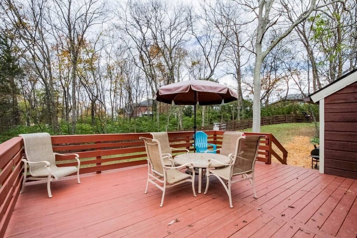 313 Canberra Ct