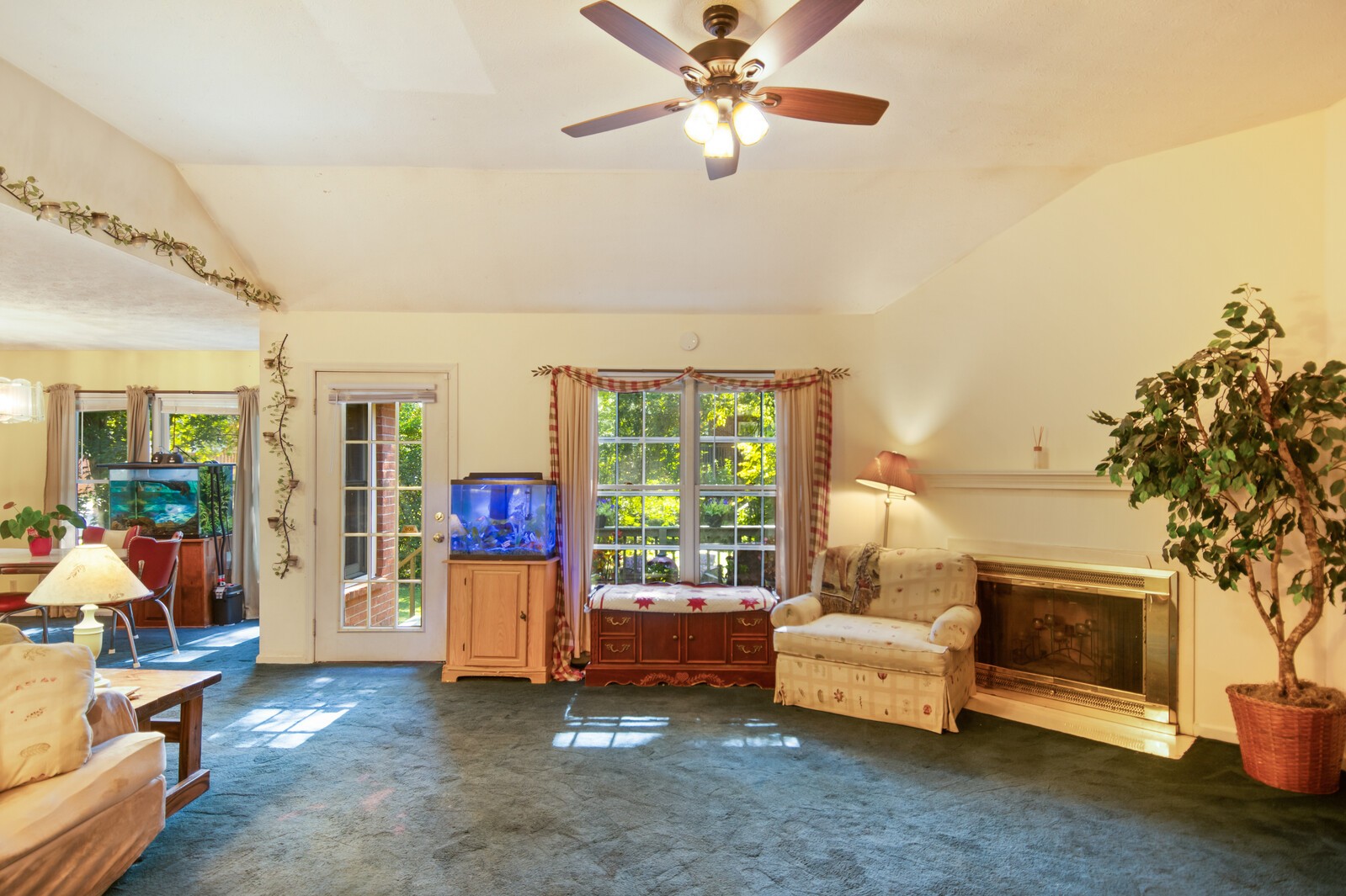 1345 Timber Valley Dr