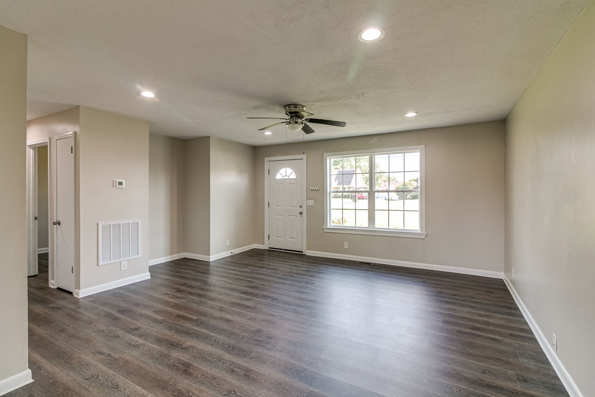 310 Cunningham Ln