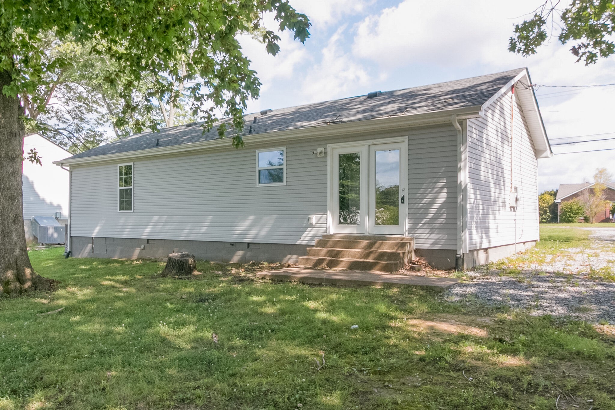 310 Cunningham Ln