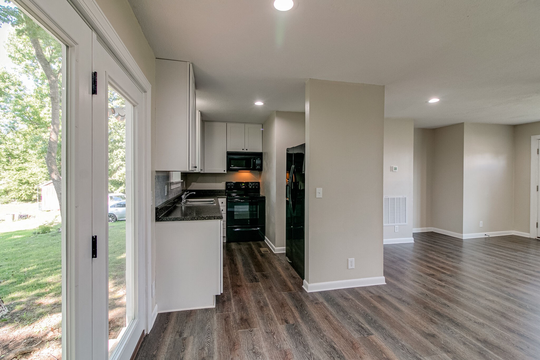 310 Cunningham Ln