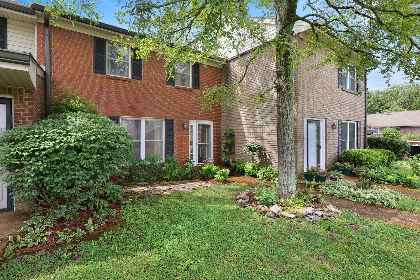4001 Anderson Rd Unit: K24