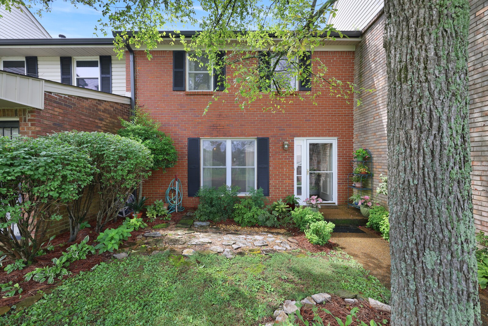 4001 Anderson Rd Unit: K24