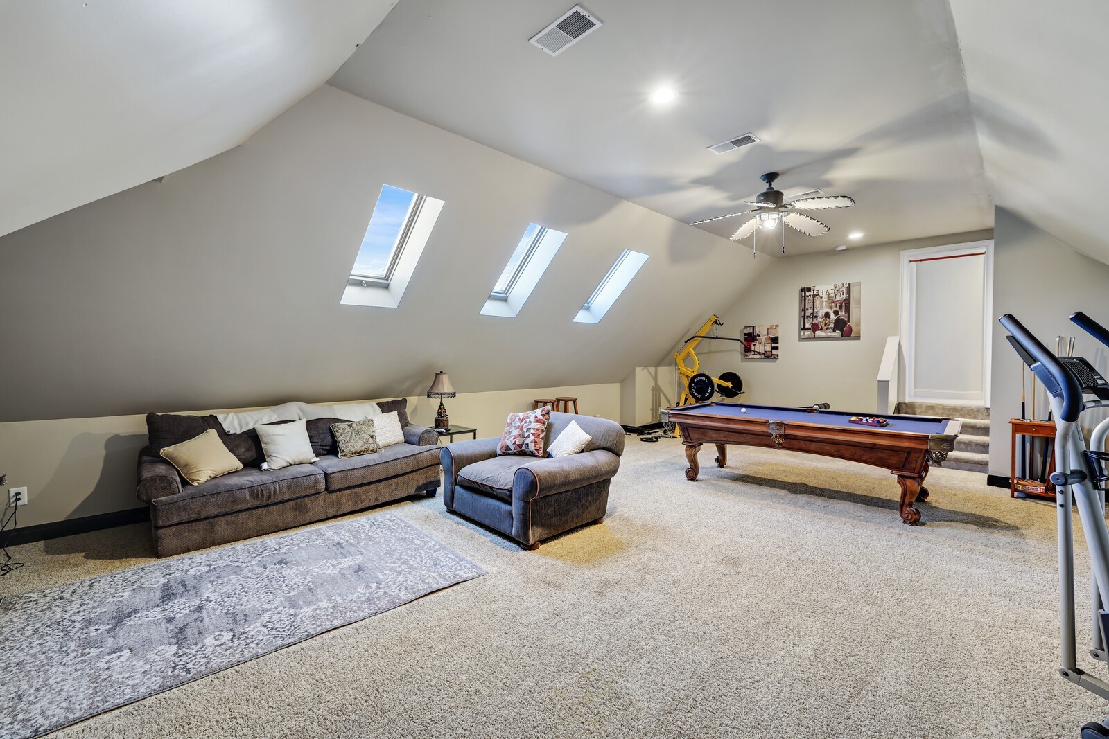 425 Ridgecrest Ln