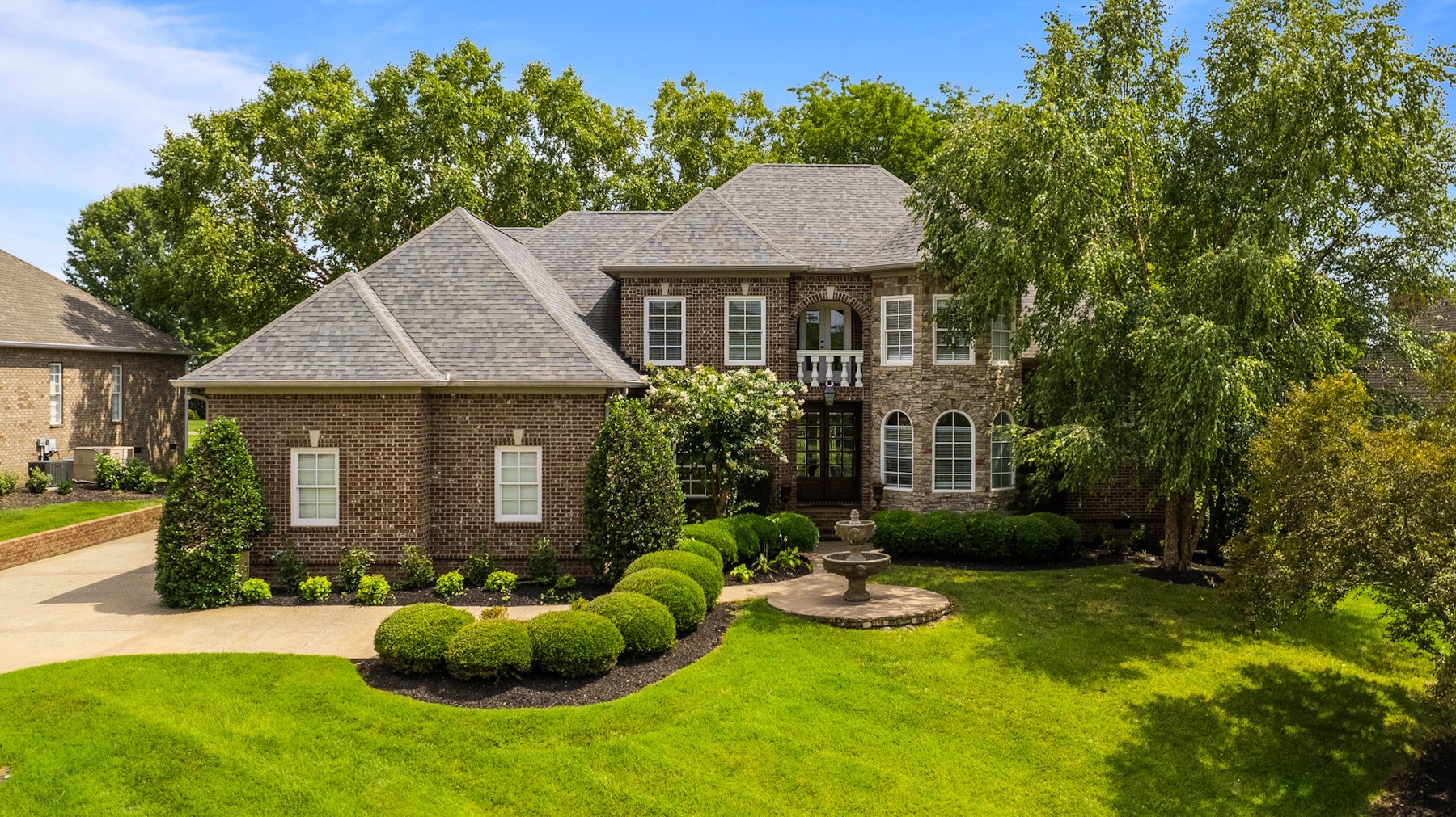425 Ridgecrest Ln