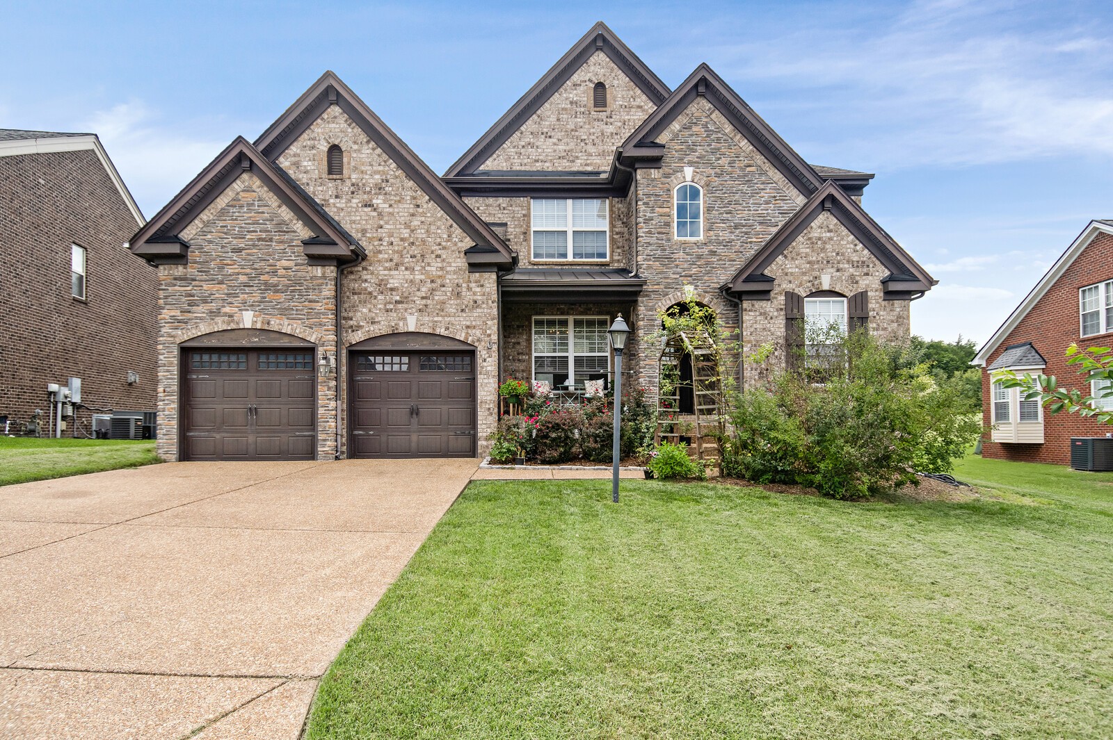 250 Cobblestone Lndg