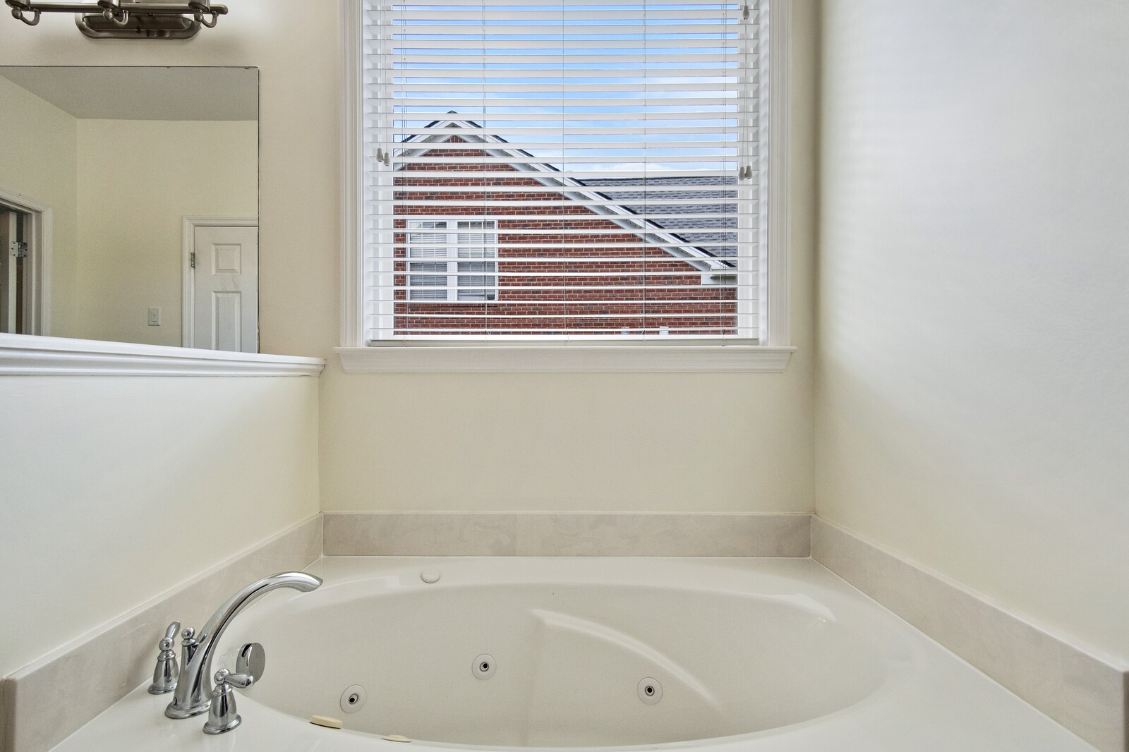 250 Cobblestone Lndg