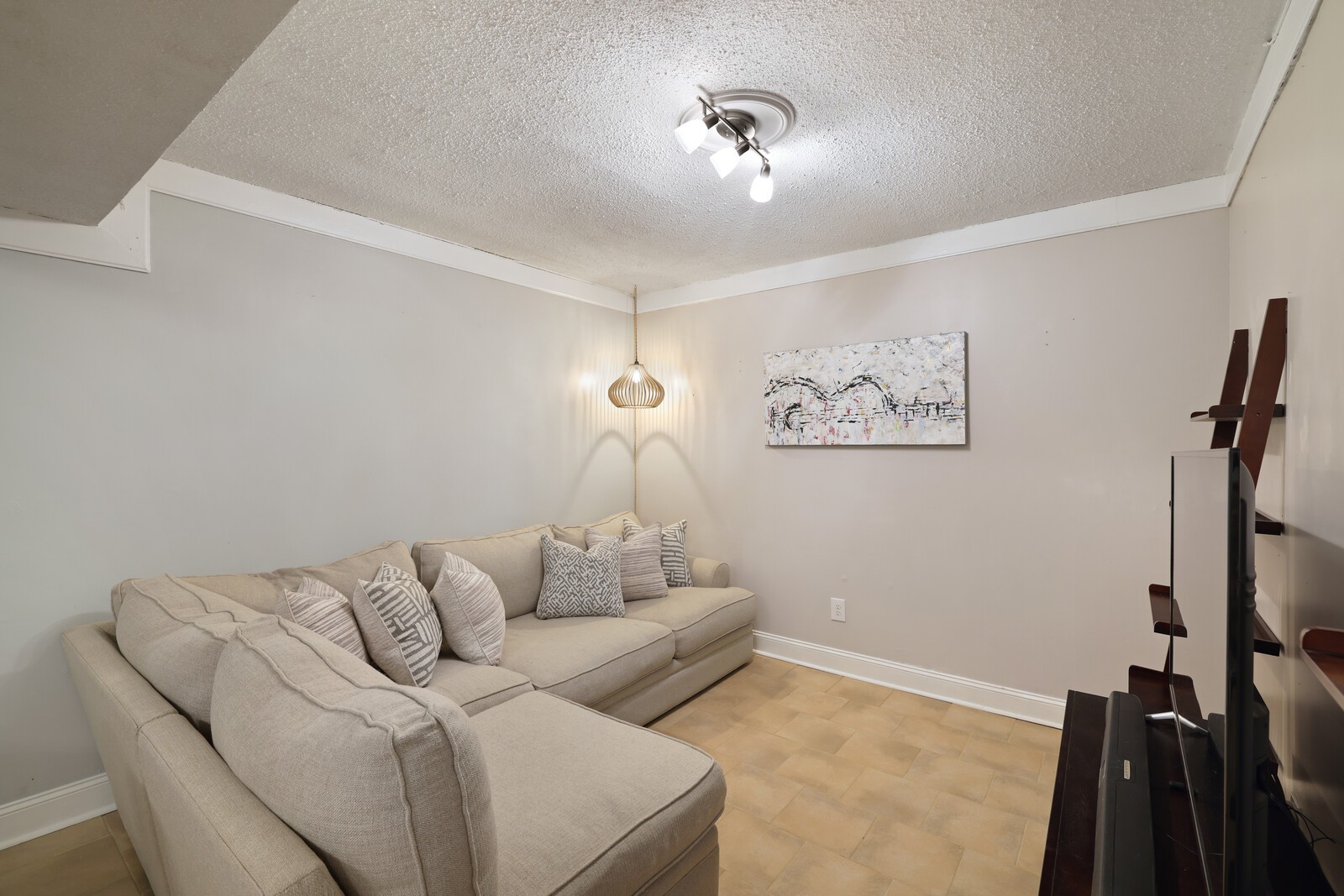 600 Cumberland Dr