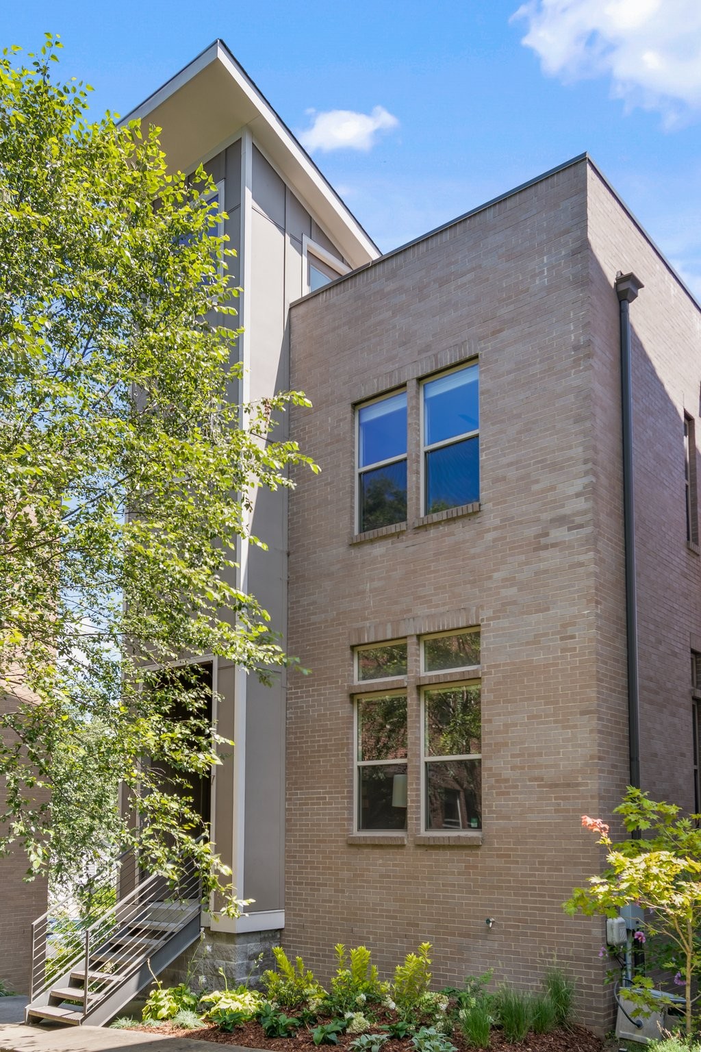 502 Southgate Ave Unit: 7