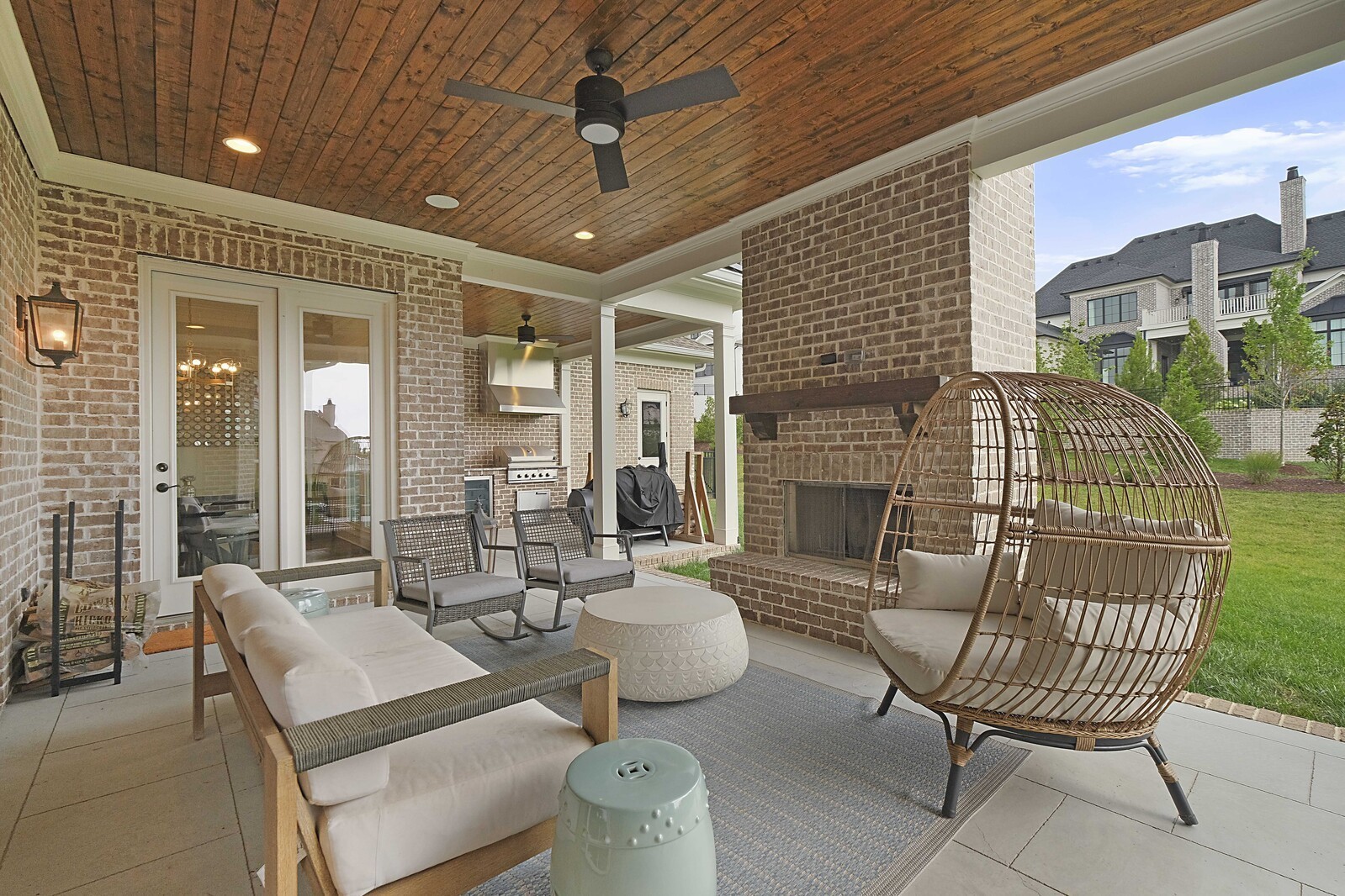 9227 Lehigh Dr