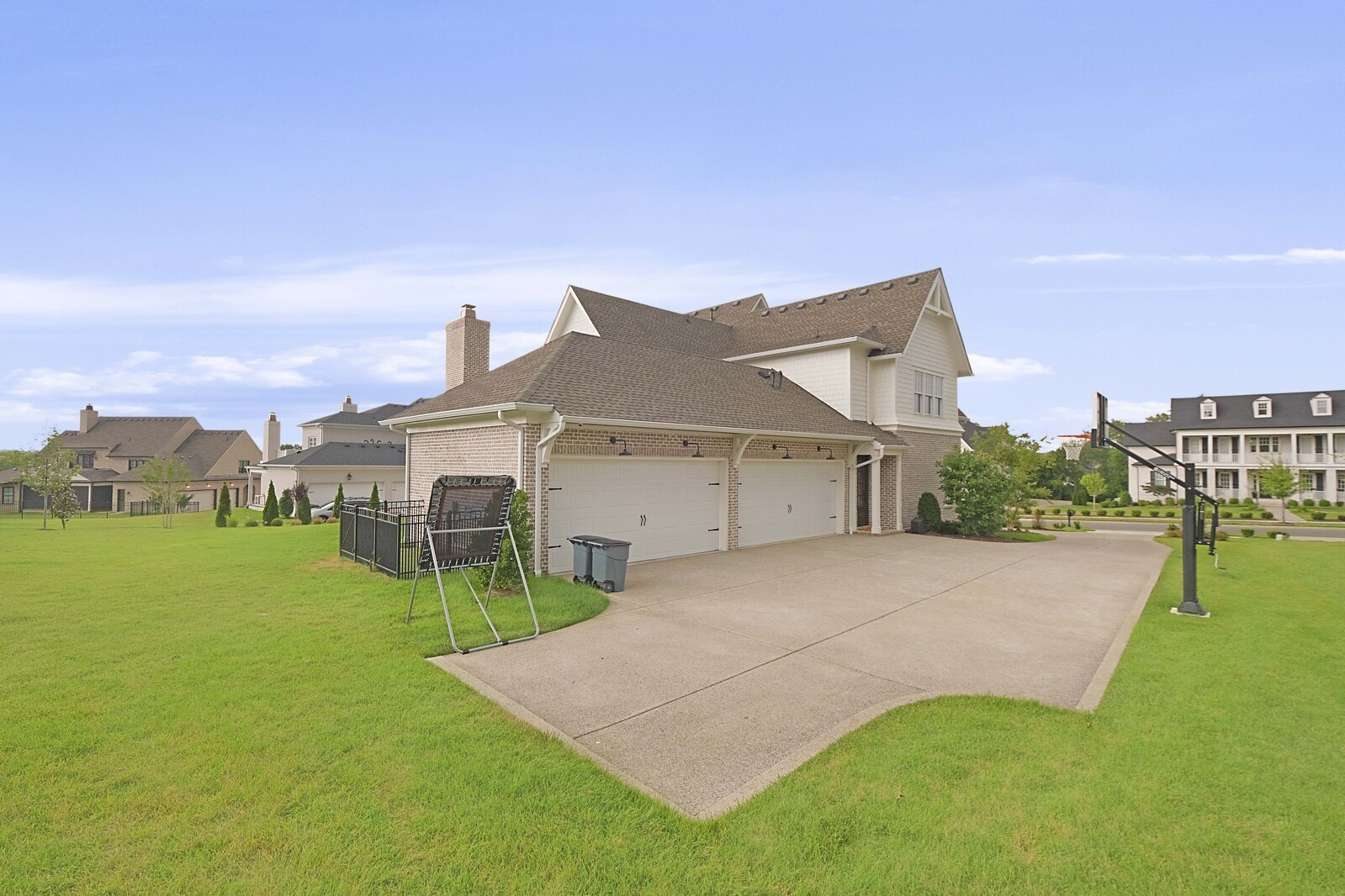 9227 Lehigh Dr