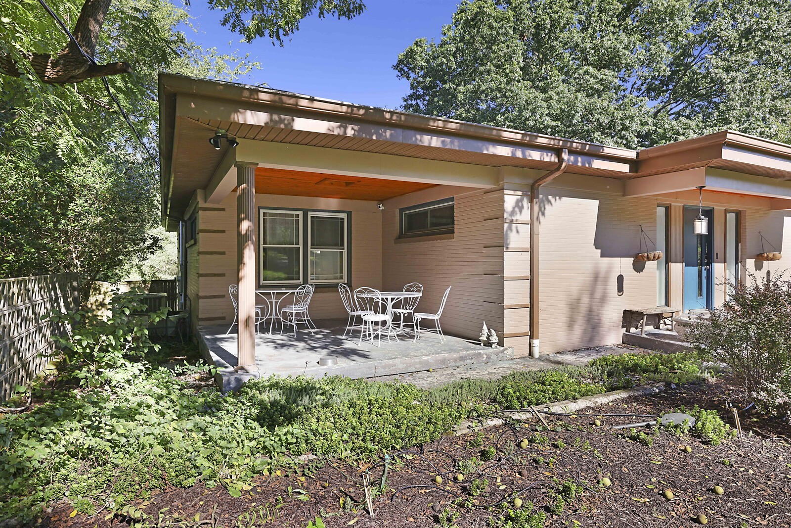 744 Howse Ave