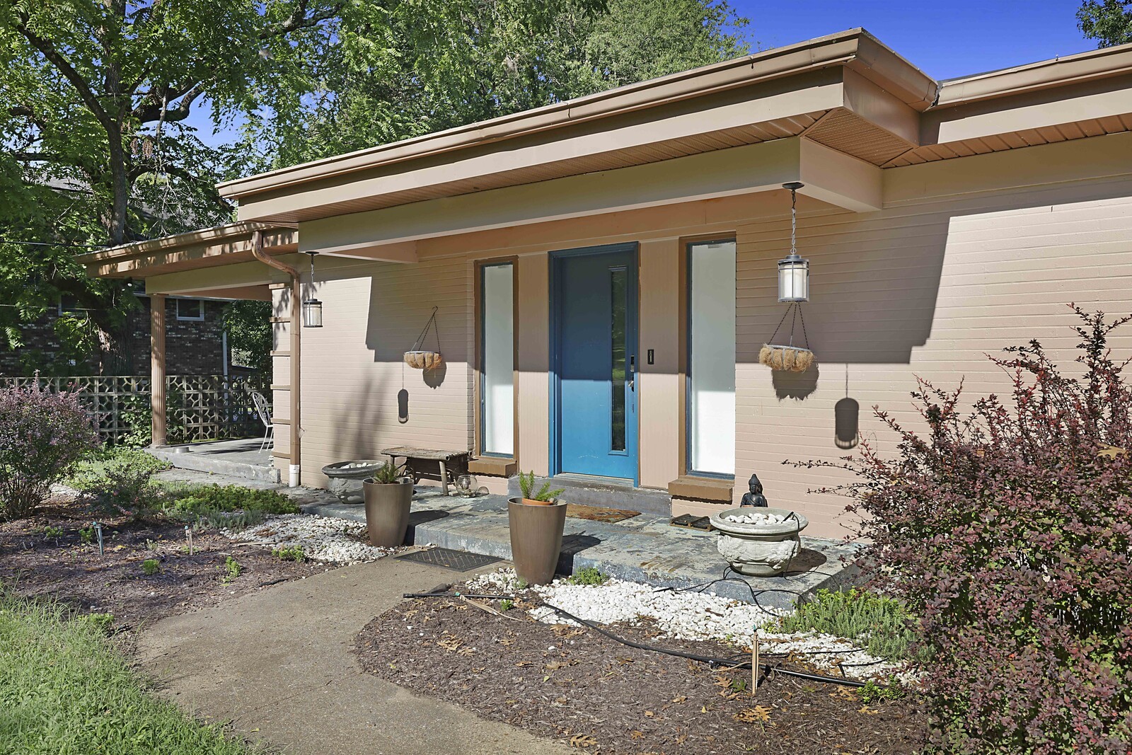 744 Howse Ave