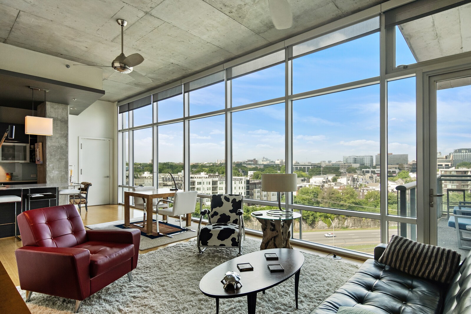 700 12th Ave, S Unit: 812