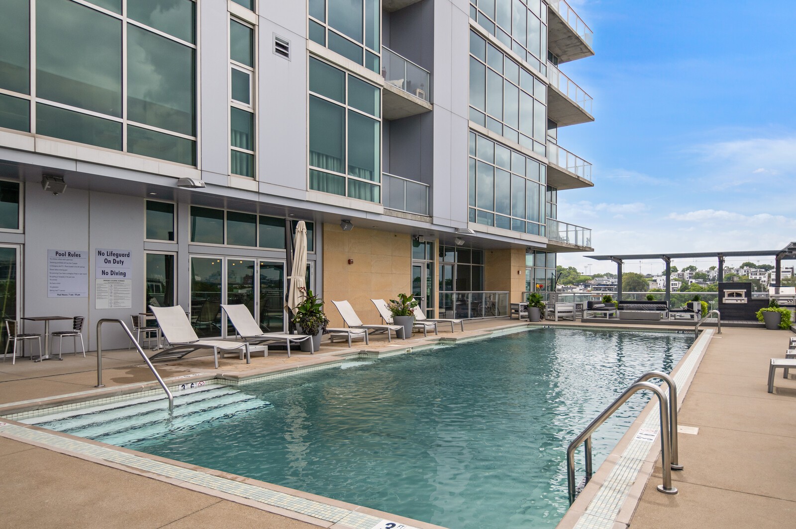 700 12th Ave, S Unit: 812