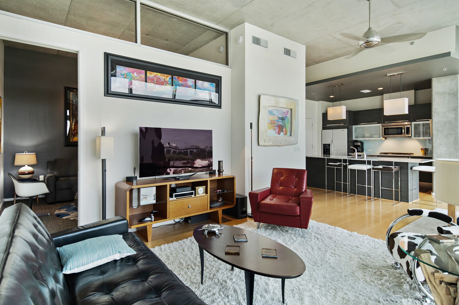 700 12th Ave, S Unit: 812