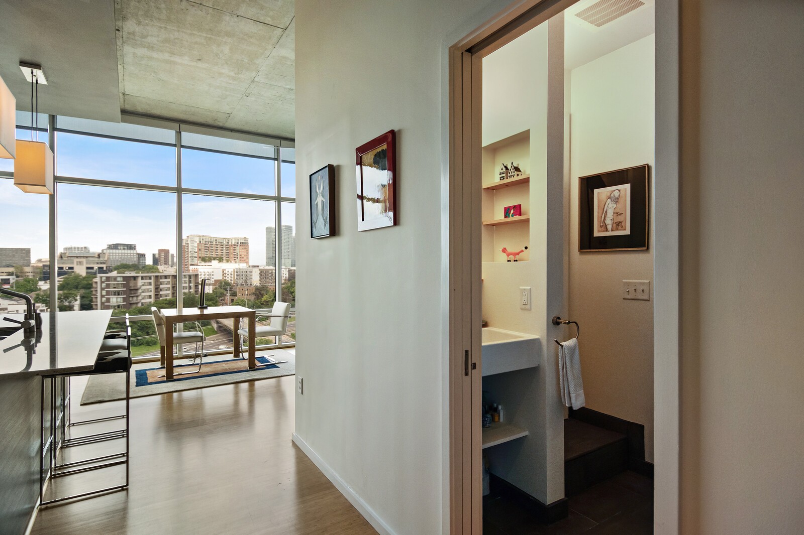 700 12th Ave, S Unit: 812