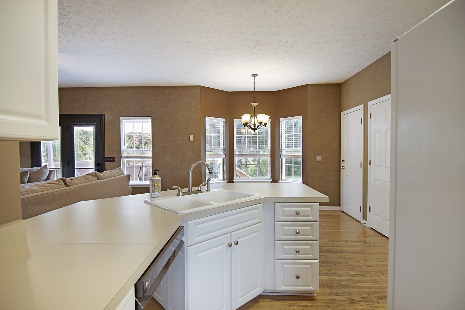 3253 River Walk Dr