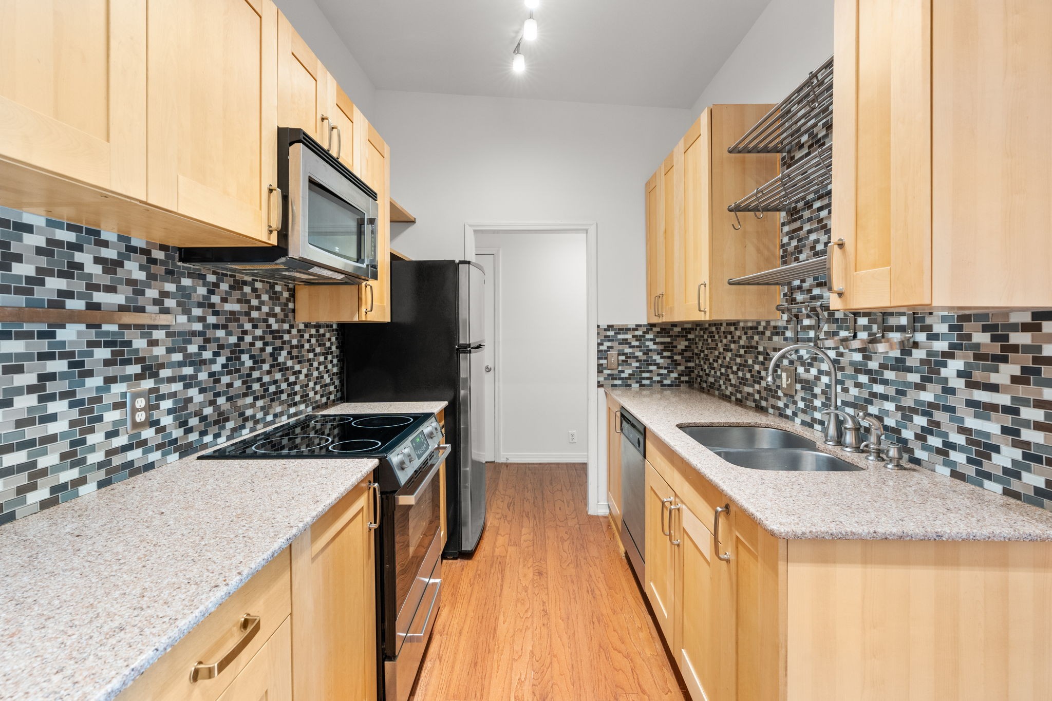 4425 Westlawn Dr Unit: B301