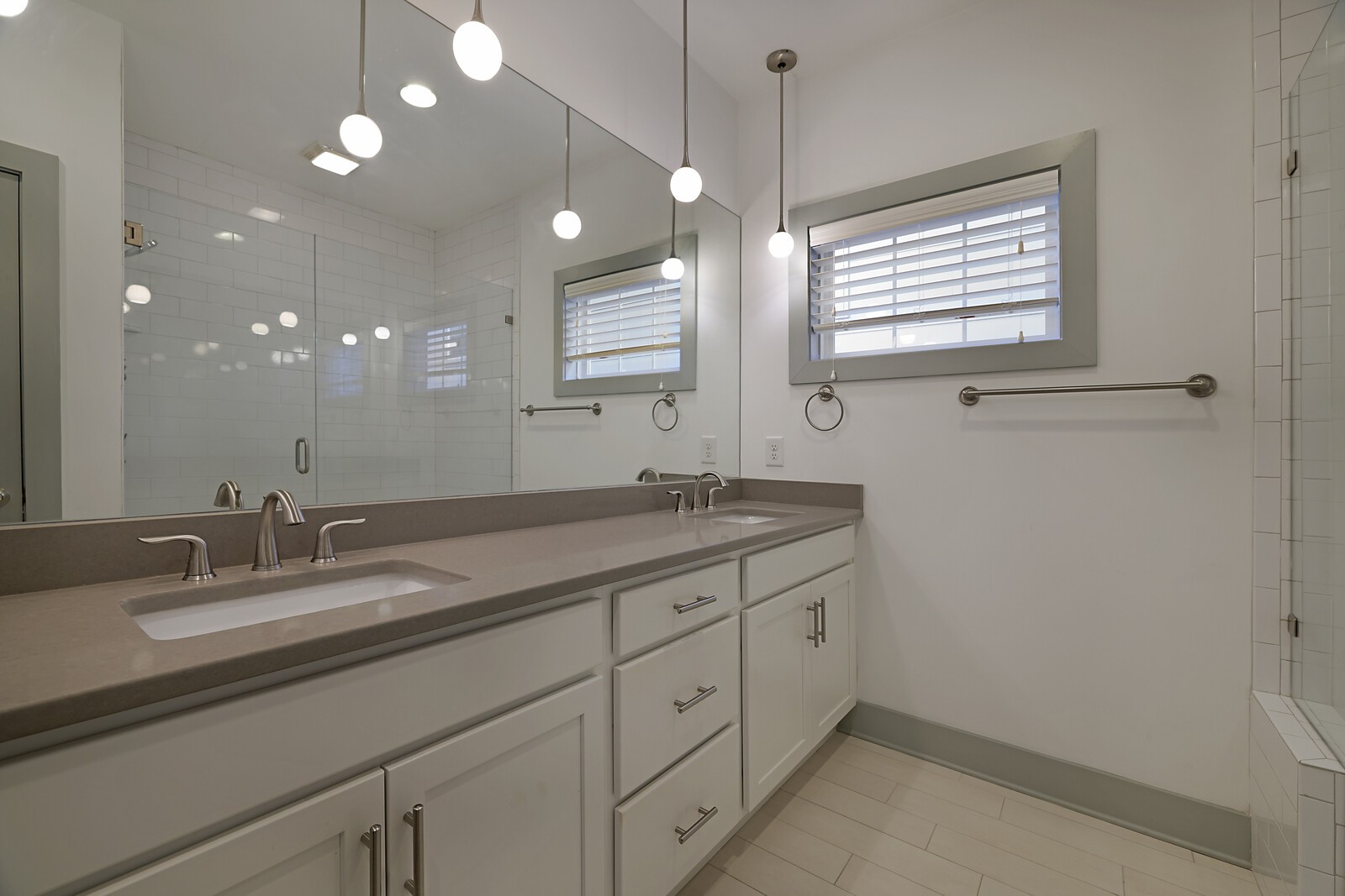 2324 Riverside Dr Unit: 3